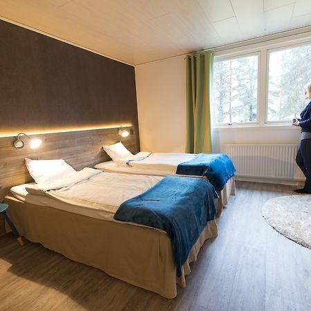 Pine Bay Lodge Person Buitenkant foto