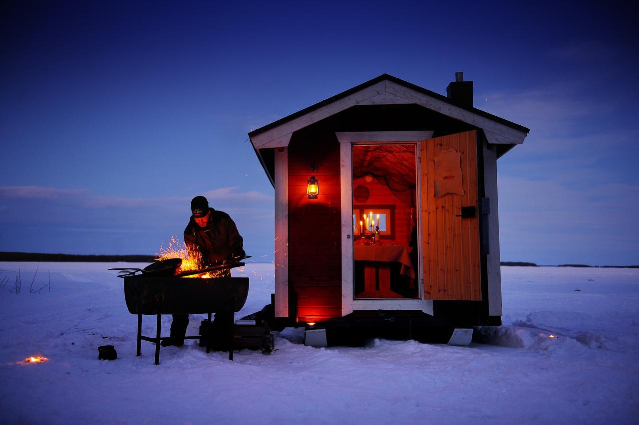 Pine Bay Lodge Person Buitenkant foto
